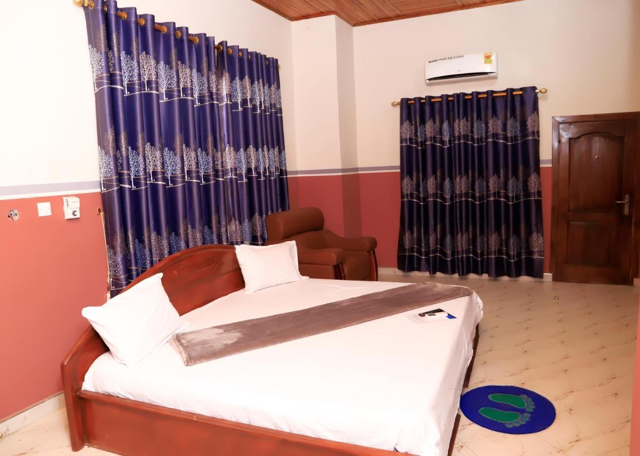 Osaah Bema Lodge Antoa エクステリア 写真