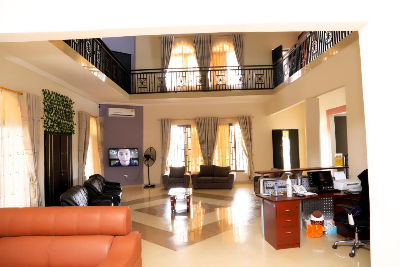 Osaah Bema Lodge Antoa エクステリア 写真