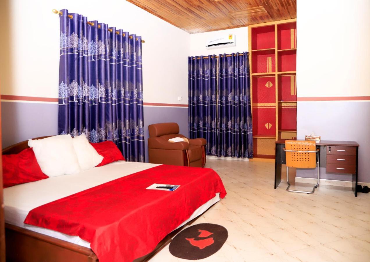 Osaah Bema Lodge Antoa エクステリア 写真